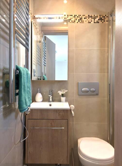 Emerald Mini Suite:Your Deluxe Studio In Kalamaria Thessaloniki Exterior photo